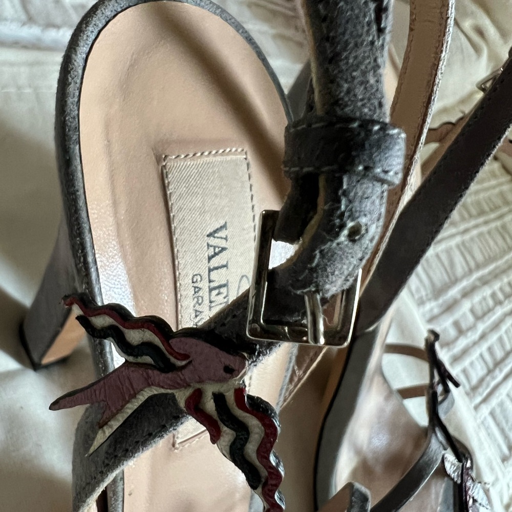 AUTHENTIC Valentino Gray Leather & Suede ‘Bird’ Heels size 37.5 or 7/7.5 US - Picture 8 of 8